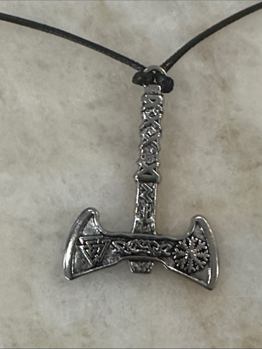 Thor-Inspired Double-Headed Axe Necklace Pendant - Black/Silver